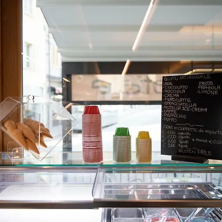 - Bar Da Natale Otel 2*